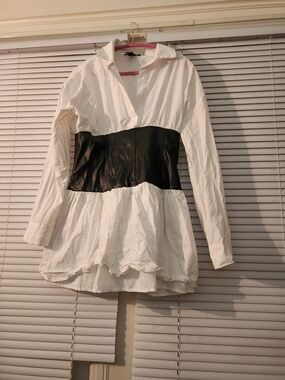 Forever 21 White Tunic with Black Corset Look